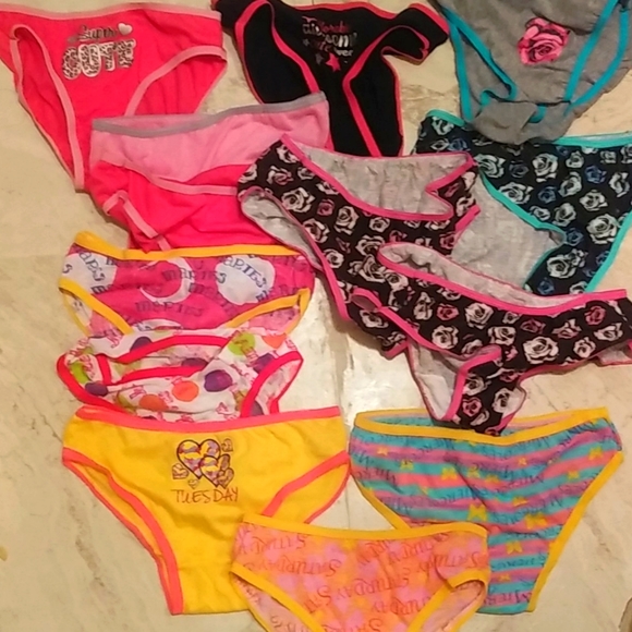 WONDER-WEAR GIRL ASSORTED UNDERWEAR - Picture 7 of 16